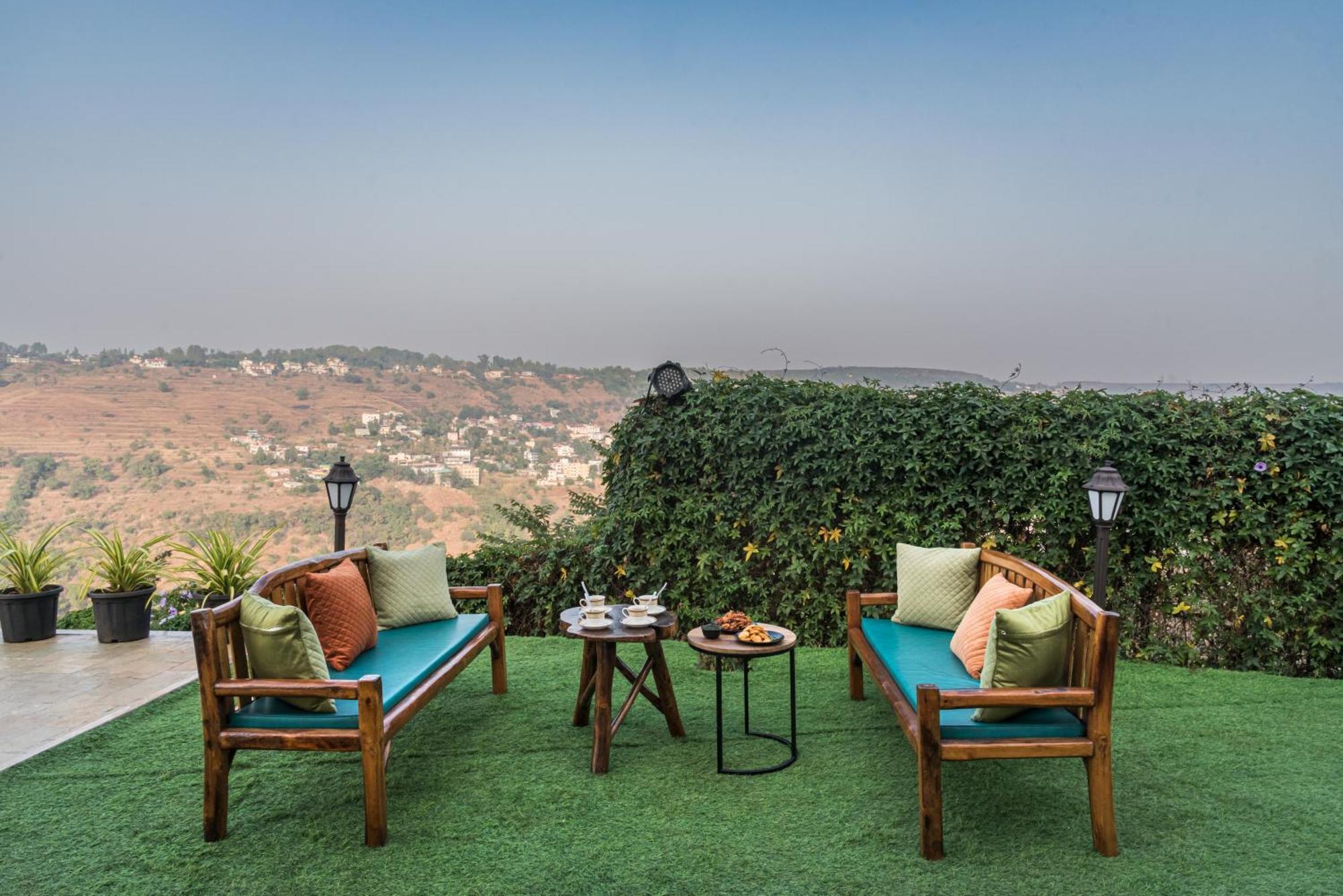 Saffronstays A Vantage, Panchgani - A Pyramid Shaped Unique Luxury Villa With Infinity Valley Views Ngoại thất bức ảnh